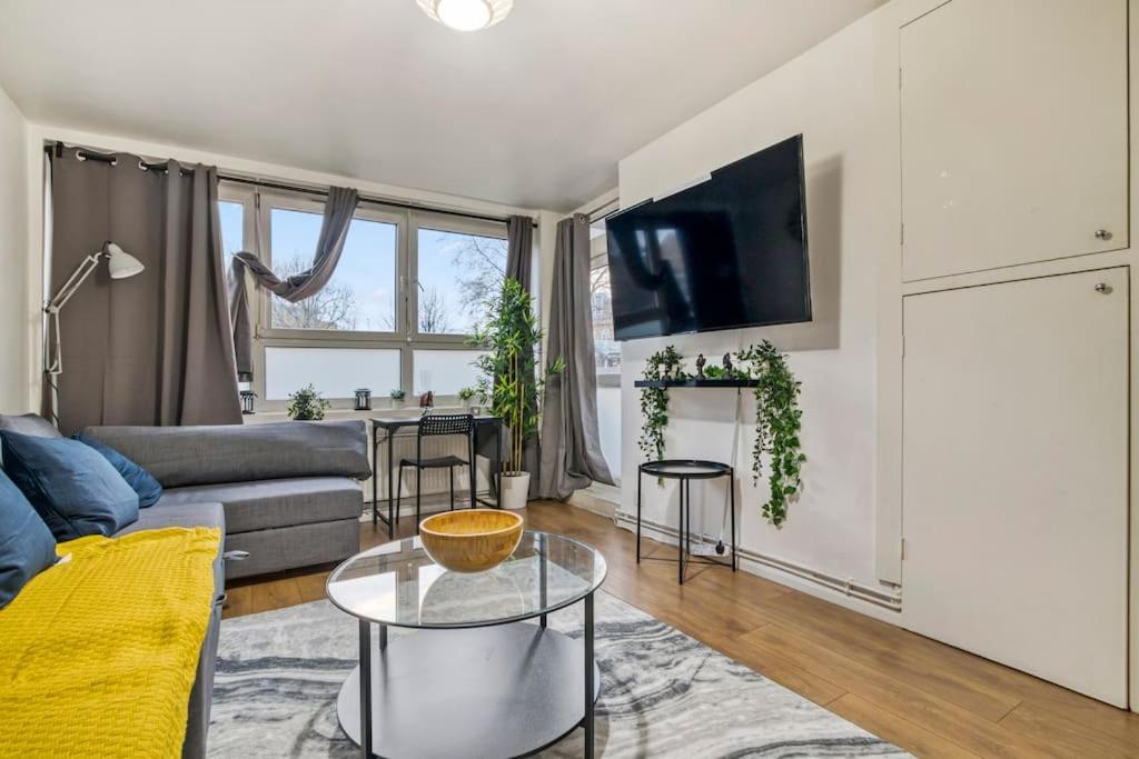Peaceful 2-Bed South Bank Διαμέρισμα Λονδίνο Εξωτερικό φωτογραφία